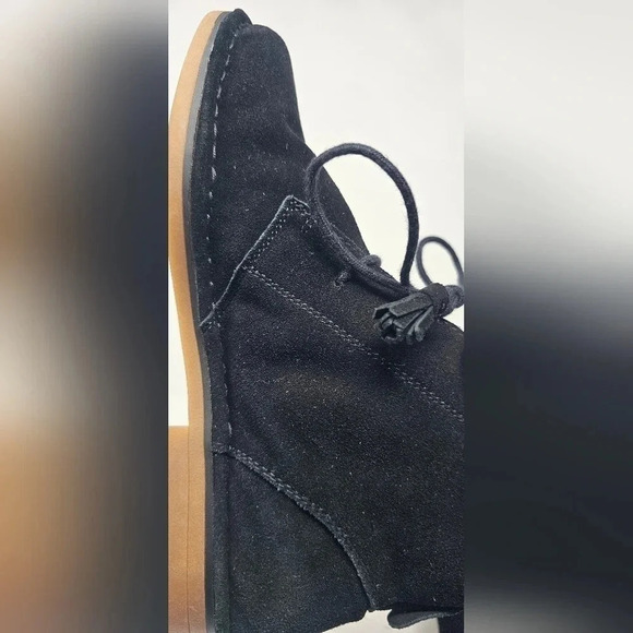 Tommy Bahama Women's Evert Black Suede Lace Up Bootie Sz 9 - Picture 11 of 13
